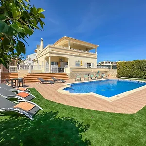 Luxury Holiday Pescadinha Near Beach, Villa